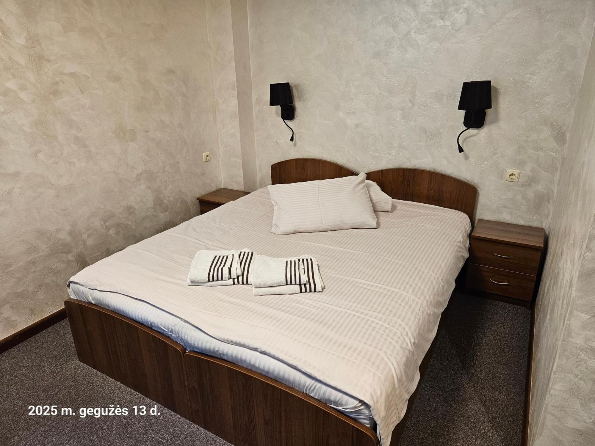 Bed and Breakfast Pas Neriju Skuodas Esterno foto